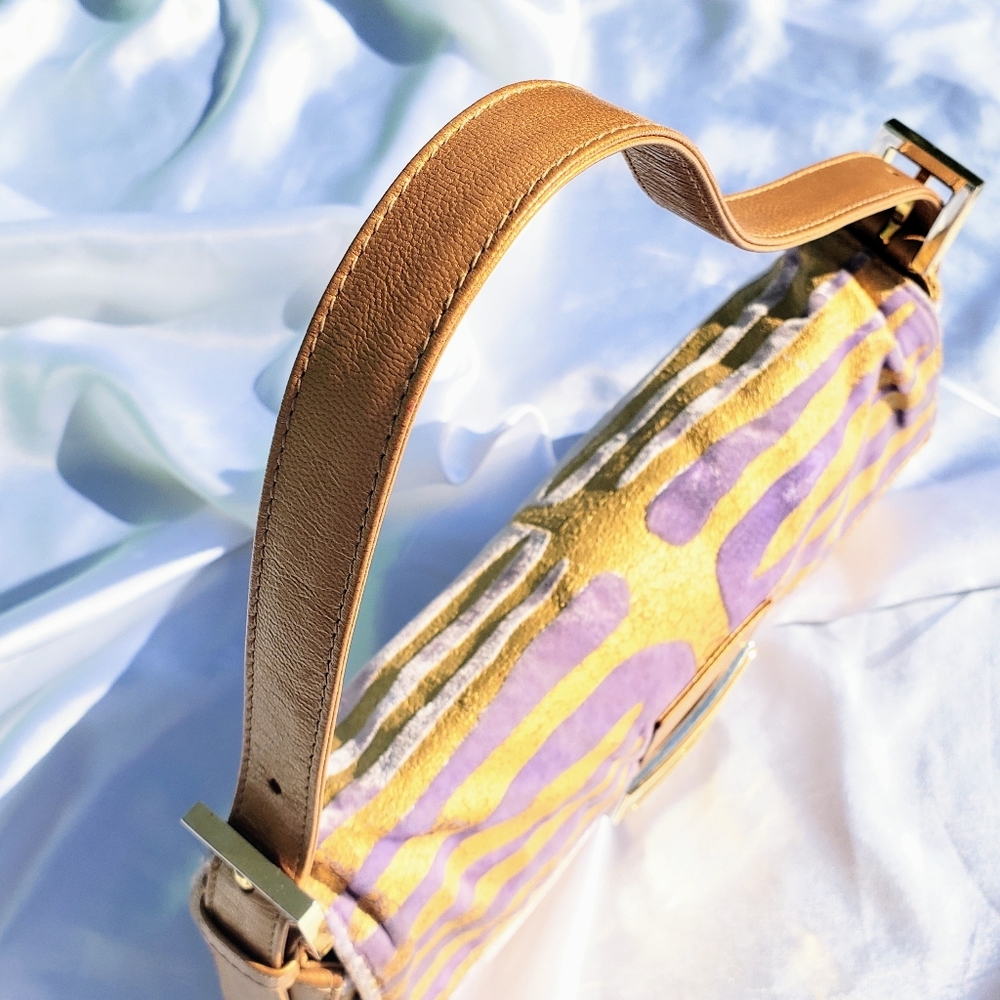 🦄SOLD FENDI ZEBRA PRINT VELVET BAGUETTE - Picture 9 of 14